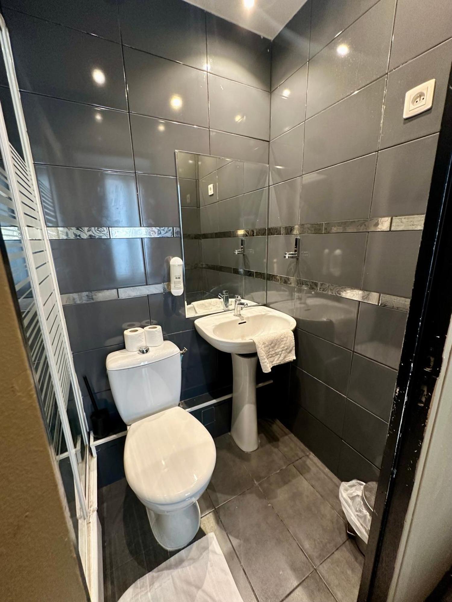 Hotel Victor Hugo Clamart Dış mekan fotoğraf