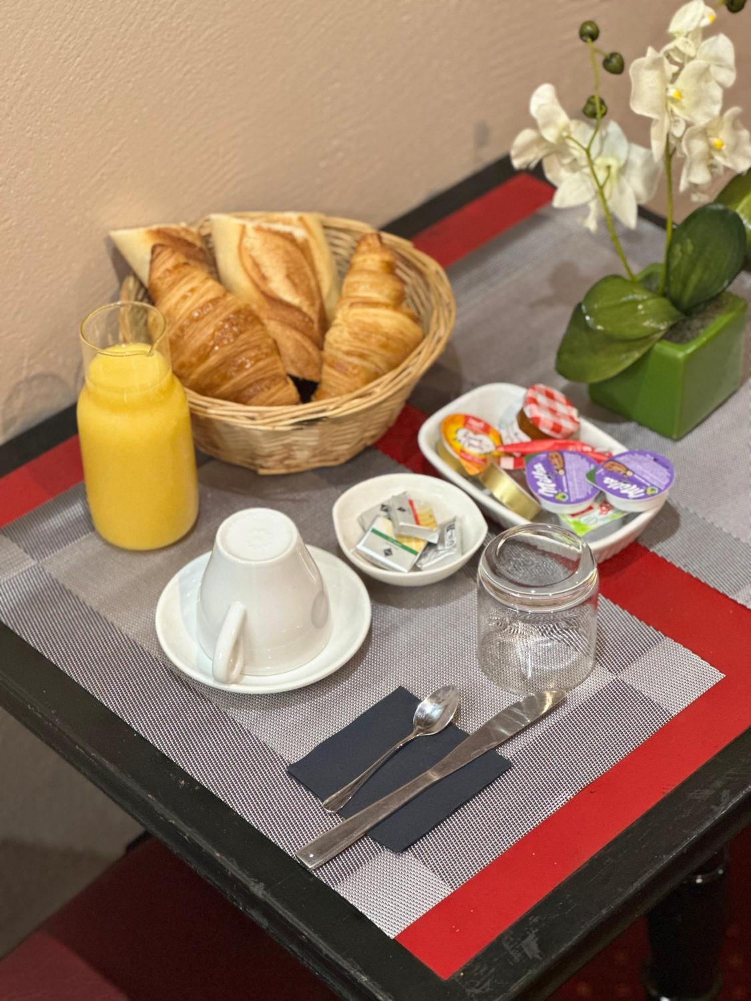 Hotel Victor Hugo Clamart Dış mekan fotoğraf